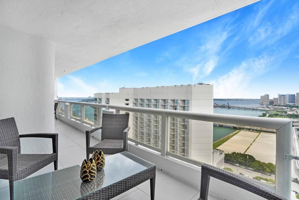 Enchanted! Skyline & Water Views Miami